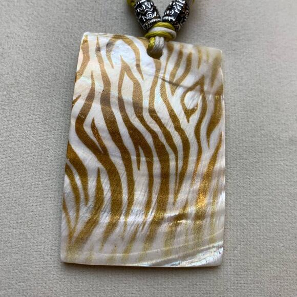 New Tiger Striped Safari Animal Print Dangle Shell Earring Necklace Jewlery Set - Picture 2 of 3